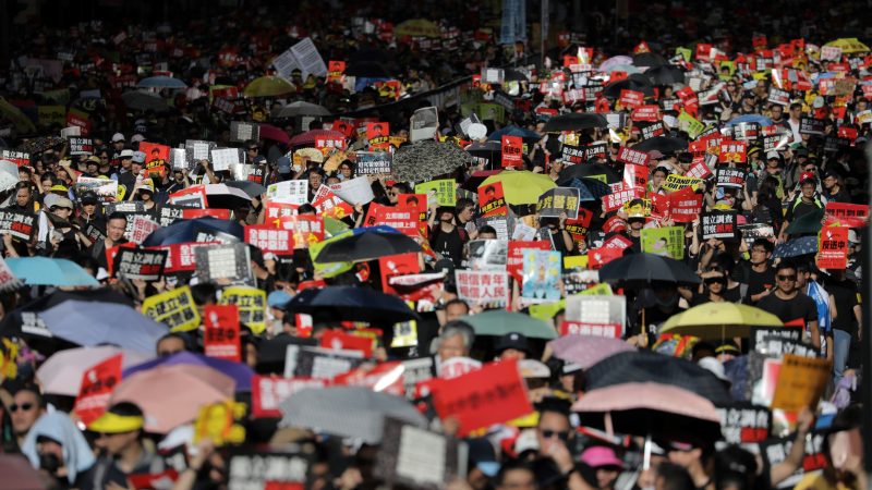 《石涛聚焦》港警表哥大功：苹果—韩正设局源自习近平 下令：不许流血重演六四